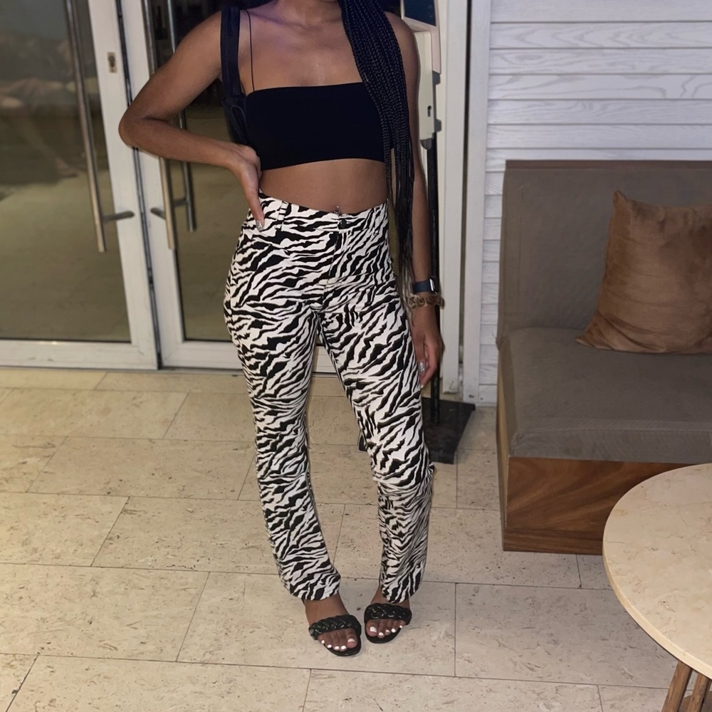 ZOVEN TROUSER IN 90'S ZEBRA BLACK AND WHITE